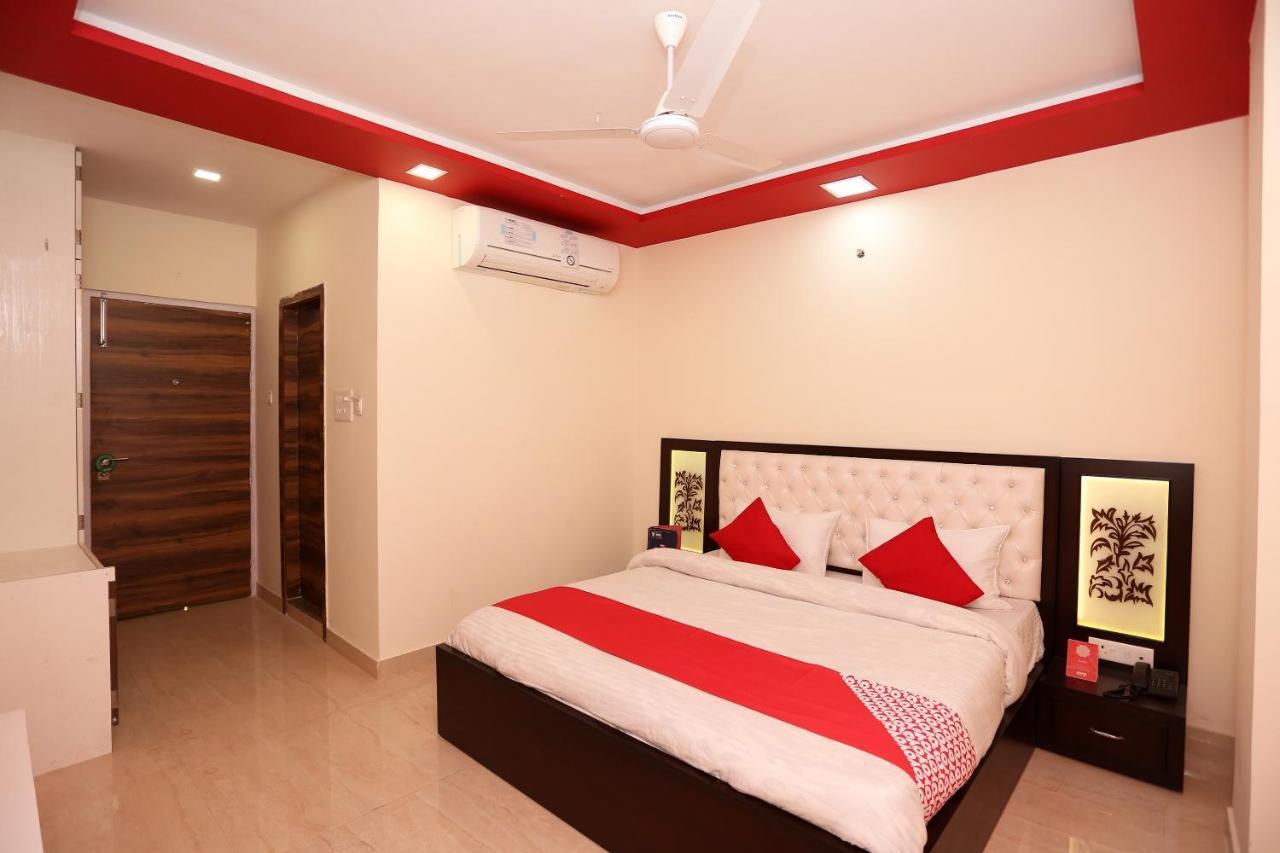 Oyo 23495 Hotel The Park Juhi Bari Εξωτερικό φωτογραφία