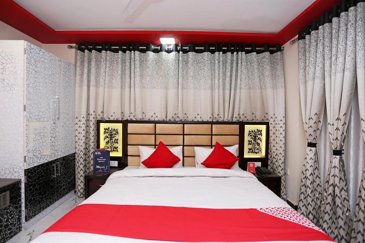 Oyo 23495 Hotel The Park Juhi Bari Εξωτερικό φωτογραφία