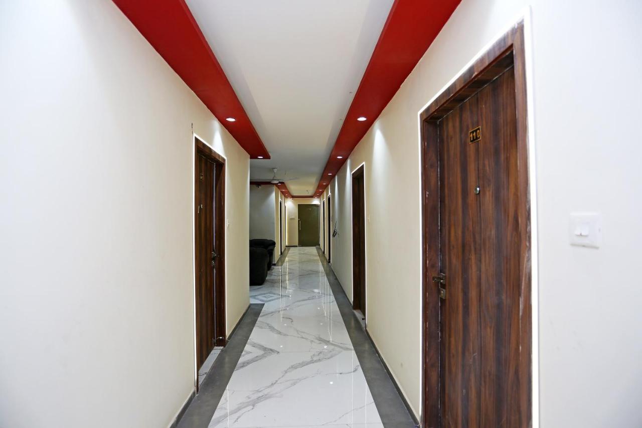 Oyo 23495 Hotel The Park Juhi Bari Εξωτερικό φωτογραφία